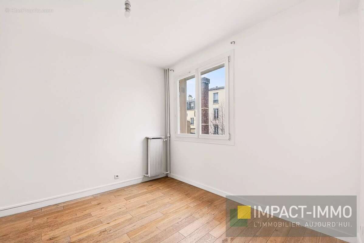 Appartement à COURBEVOIE