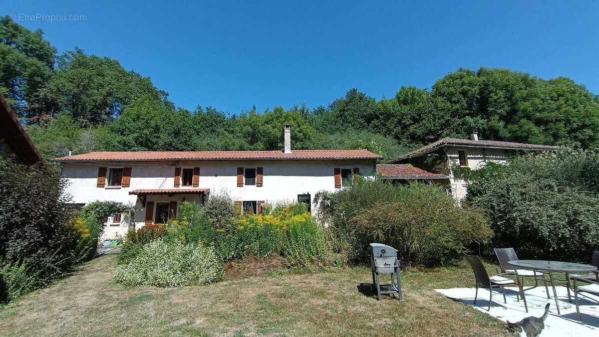 Ensemble immobilier avec ancien moulin - photo 4