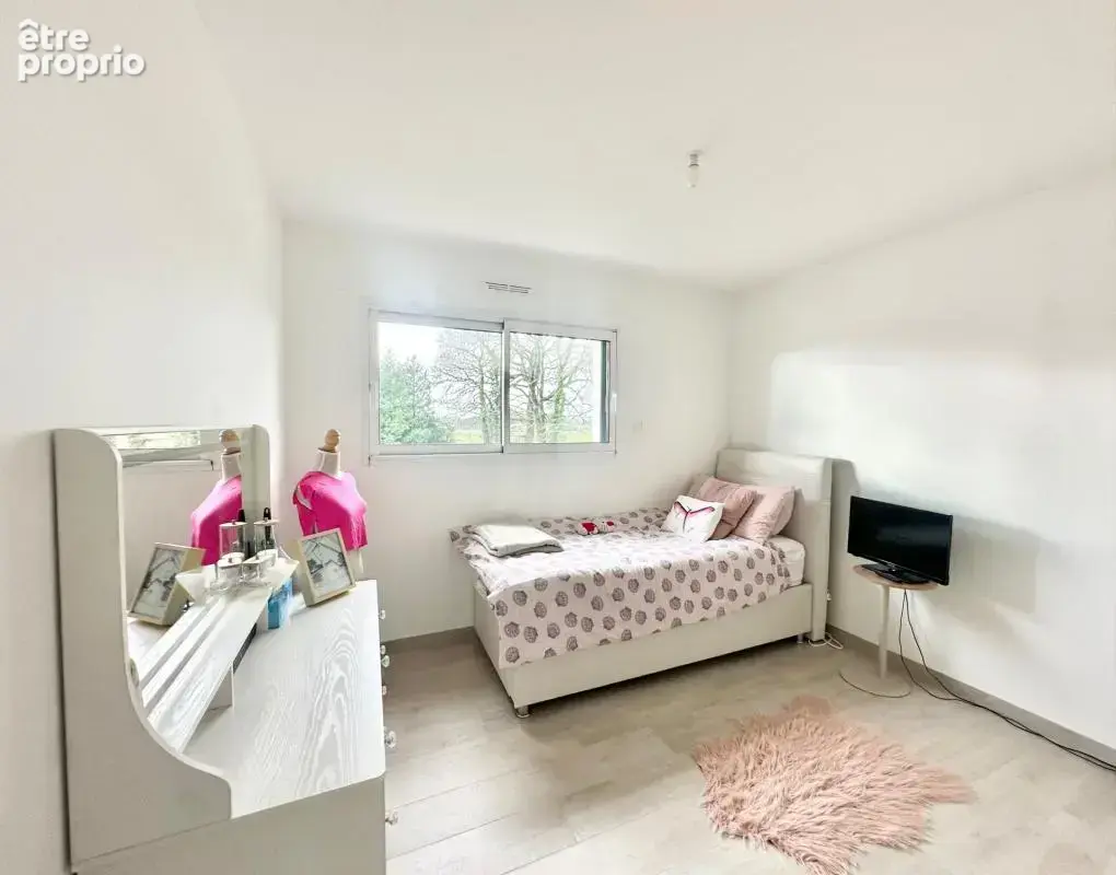 Maison contemporaine - 105 m² - locqueltas - photo 10