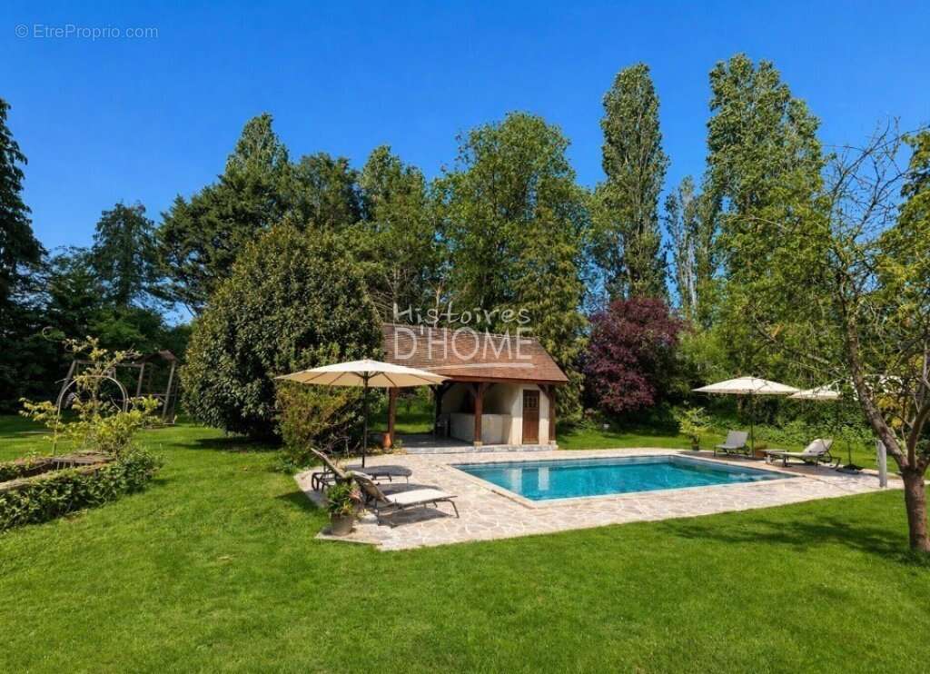 Maison à LE PLESSIS-FEU-AUSSOUX