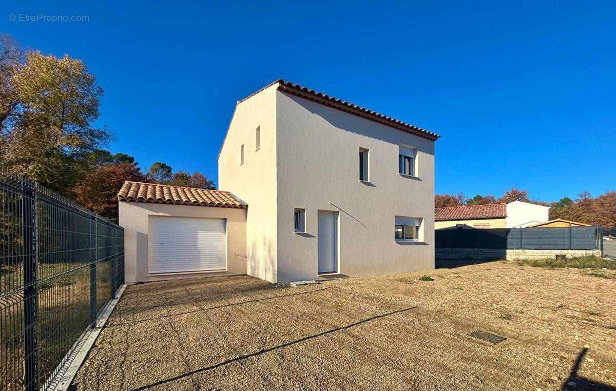 Maison à SAINT-ANTONIN-DU-VAR