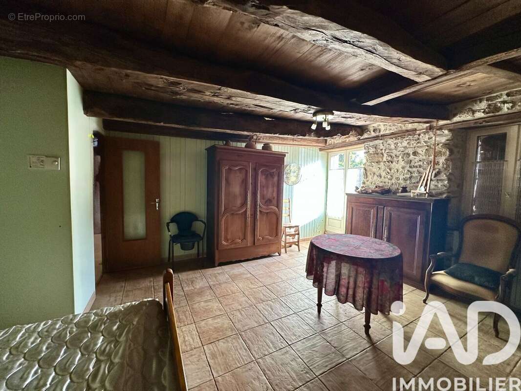 Maison 132 m² à Saint-Malo-Des-Trois-Fontaines  - photo 6
