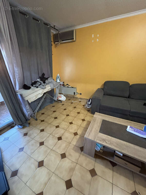 Appartement à MARSEILLE-3E