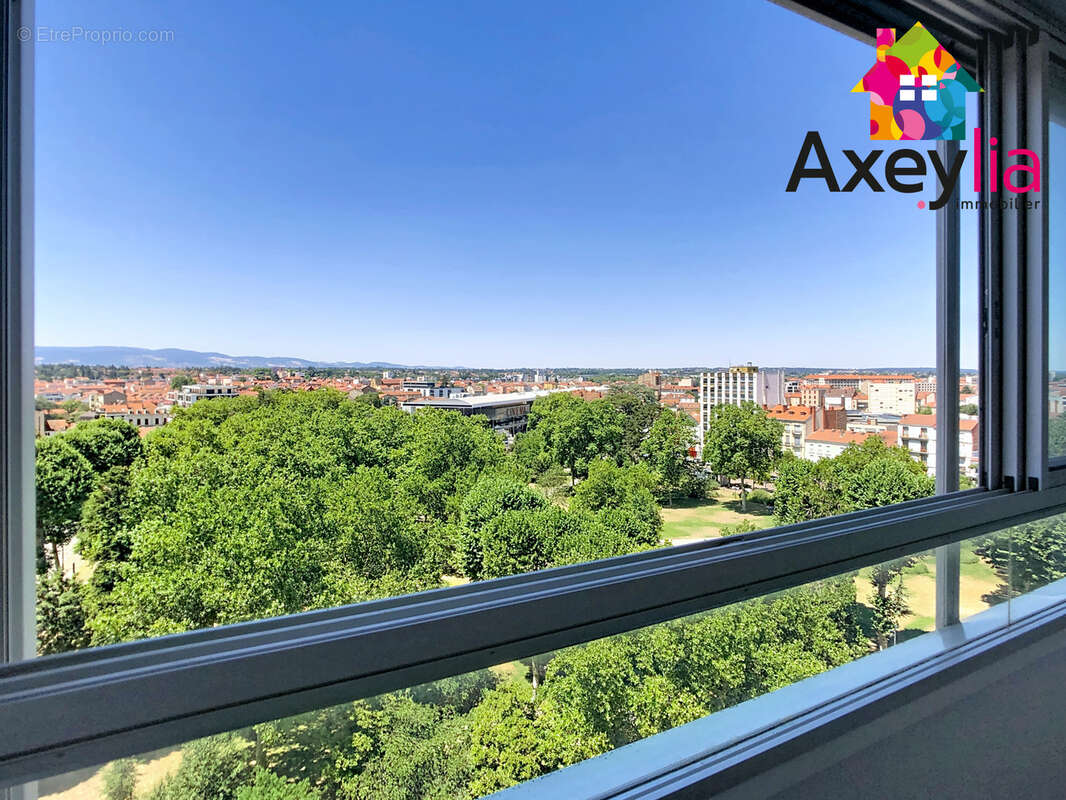 A vendre - roanne - appartement plein centre avec vue degagee - photo 3