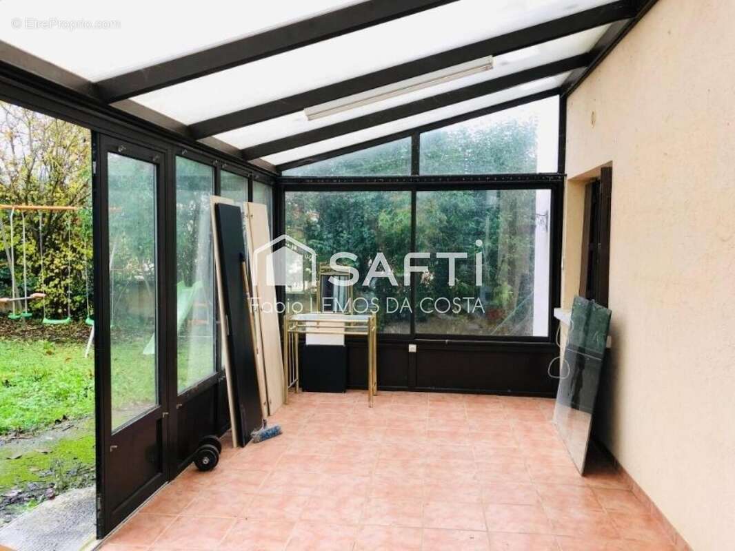 Maison 112 m² à Gondrin  - photo 7