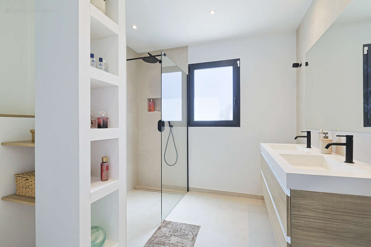 Maison à PUGET-VILLE