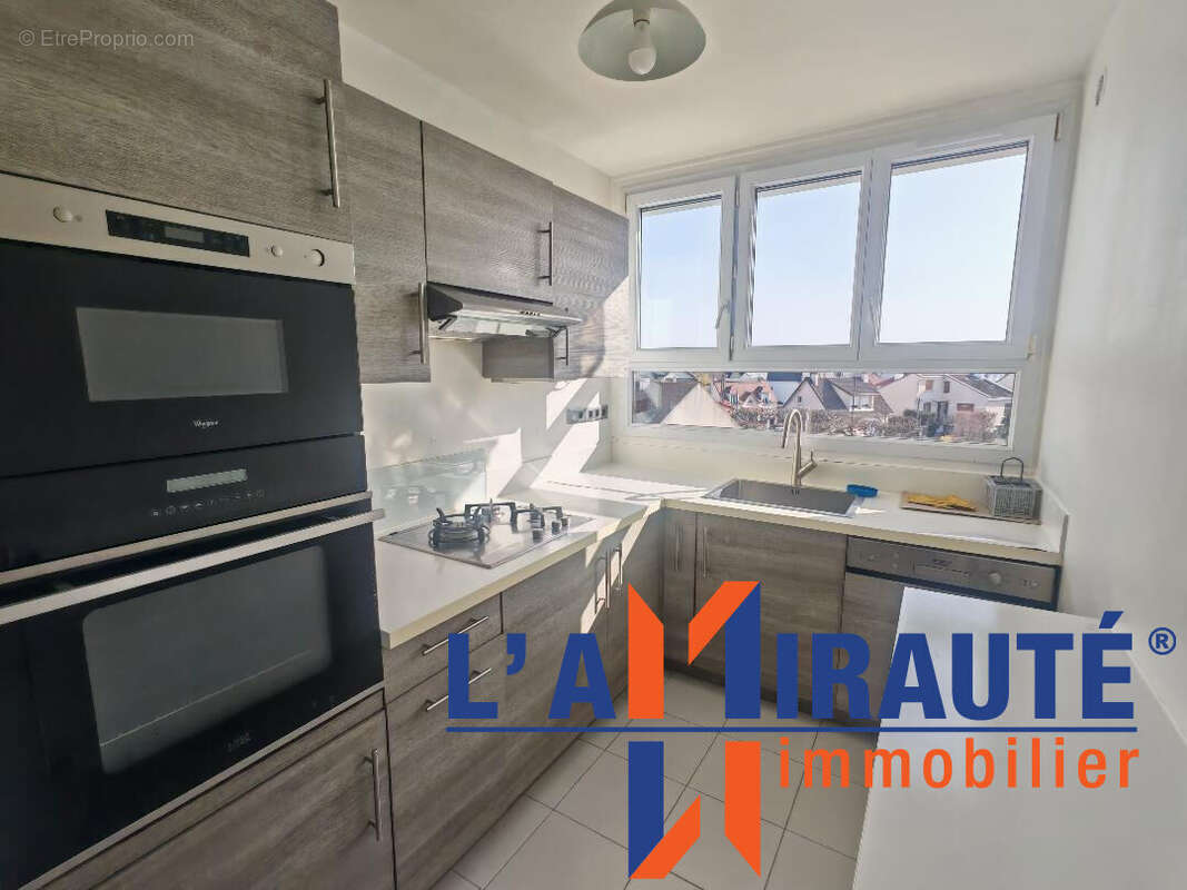 Appartement à SARTROUVILLE