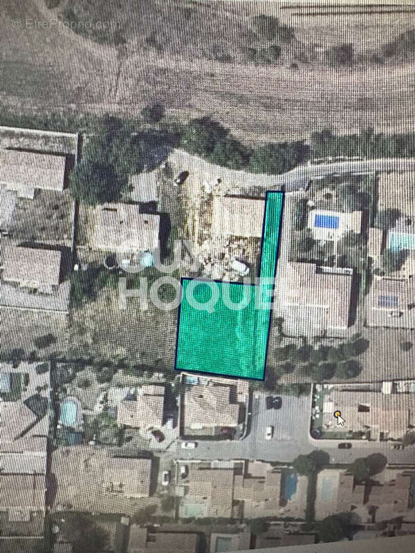 Terrain à CARCASSONNE