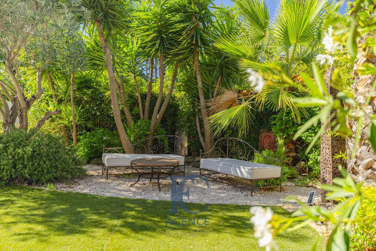 Maison à SIX-FOURS-LES-PLAGES