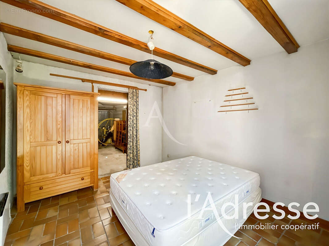 Maison mitoyenne Type 4 avec garage attenant et dépendance sur jardin - photo 12