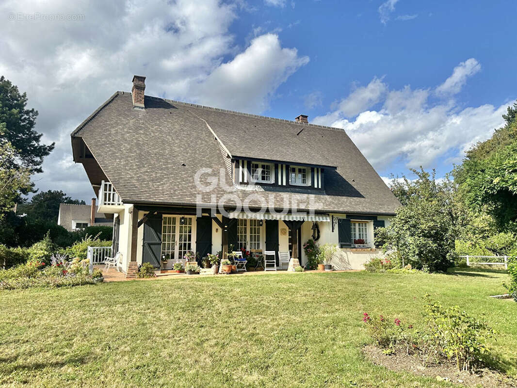 Maison à SAINT-MARTIN-DE-BOSCHERVILLE