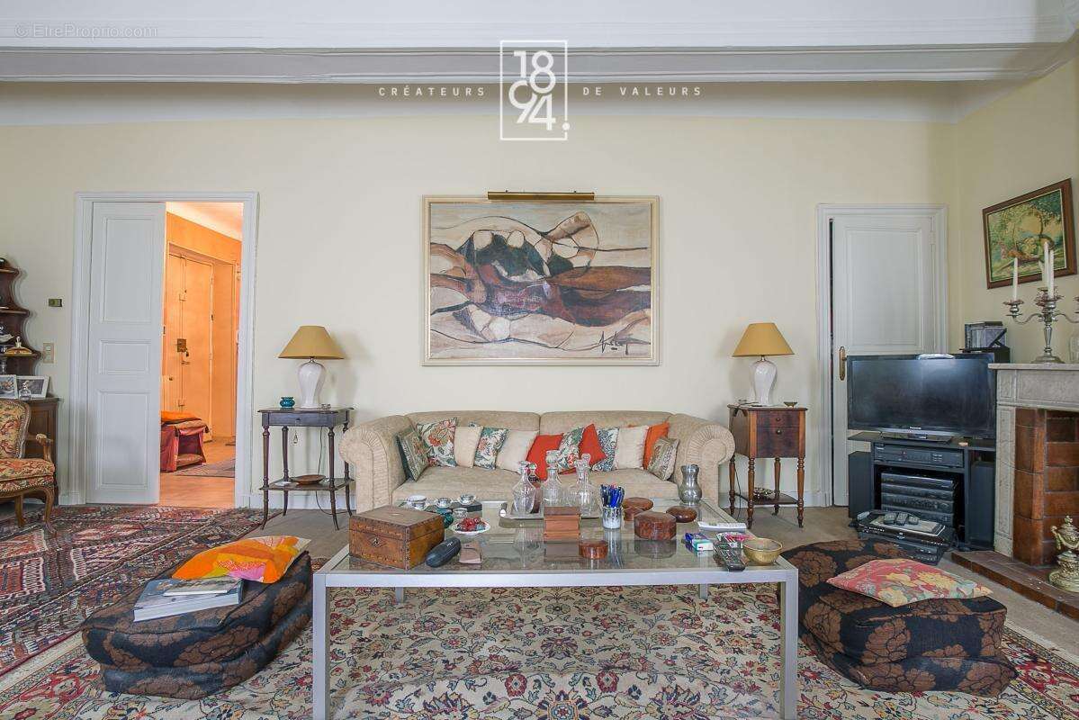 Appartement à MARSEILLE-7E