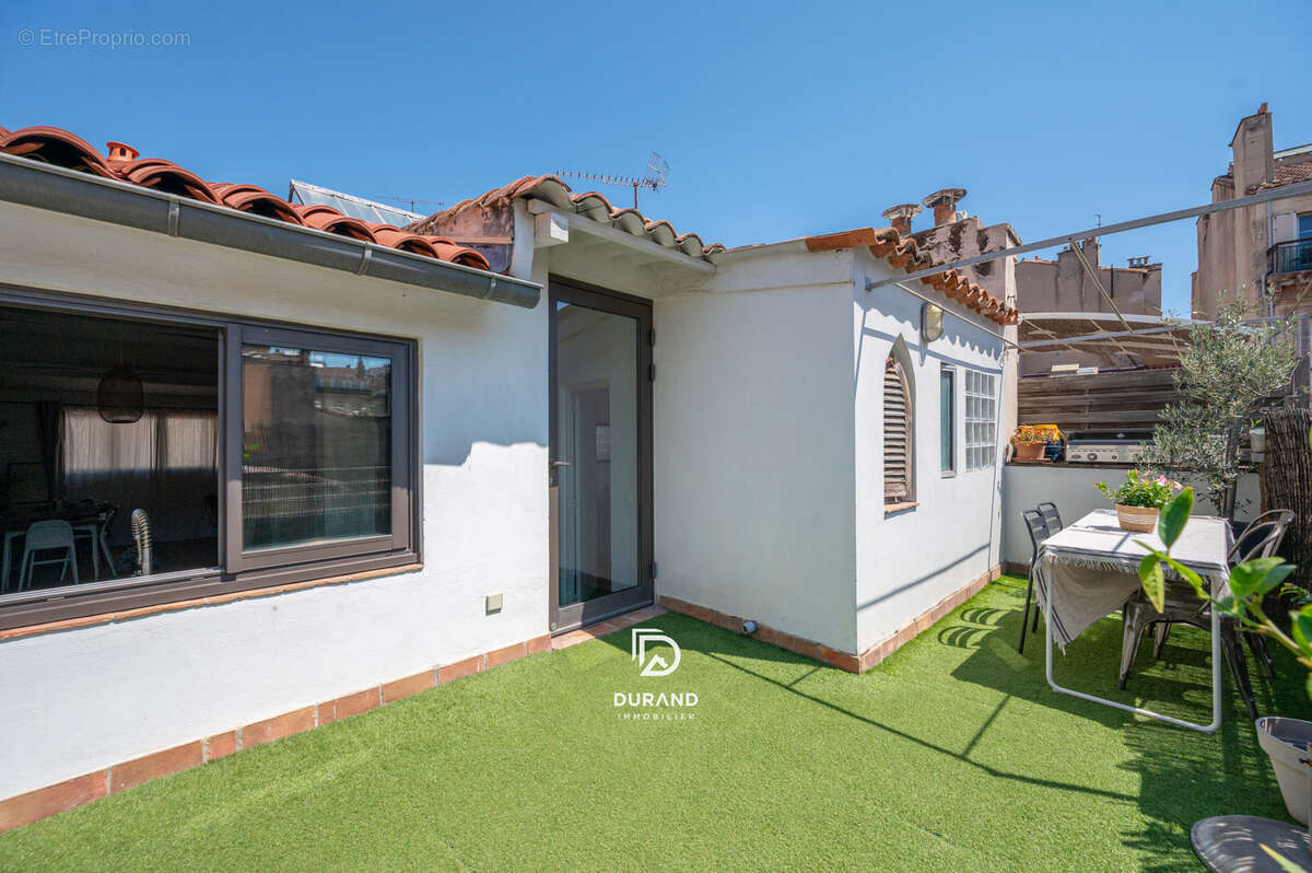 Appartement à MARSEILLE-6E