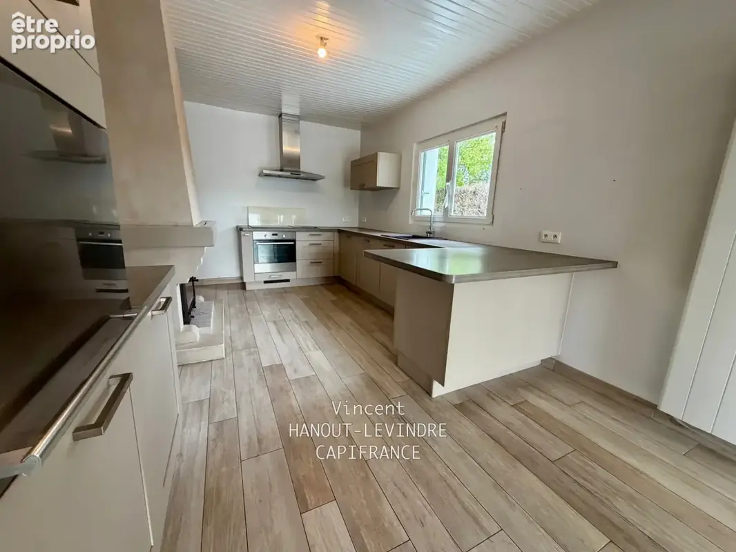 Maison à vendre 6 pièces SAINT BARTHELEMY D'ANJOU (49) - photo 4