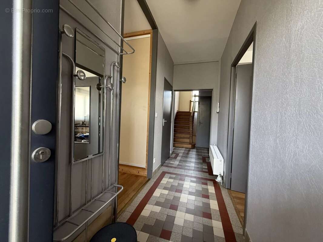 Grande maison unique de 179m² - photo 12