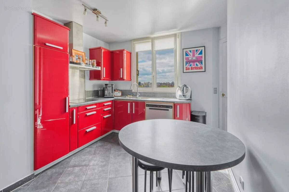 Appartement à PARIS-17E