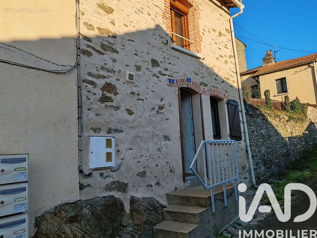 Appartement 180 m² à Cernusson  - photo 2