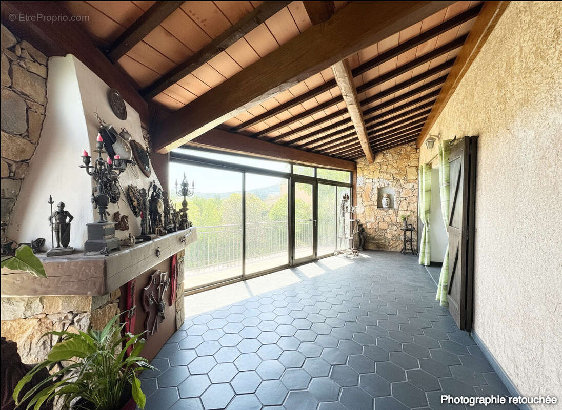 Maison à BESSE-SUR-ISSOLE