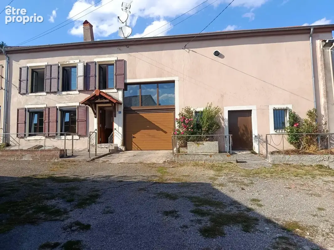 Ancienne ferme avec terrain et dépendances - photo 3