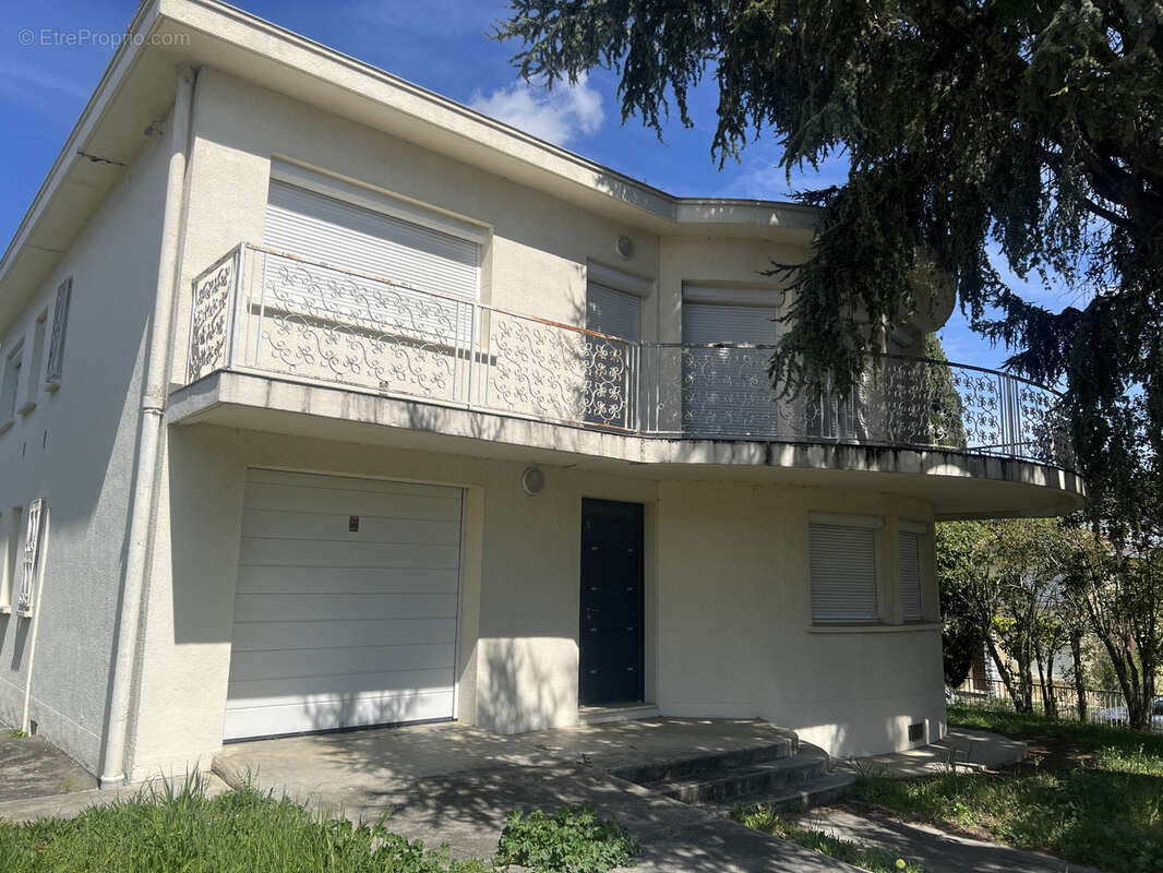 Maison à RAMONVILLE-SAINT-AGNE