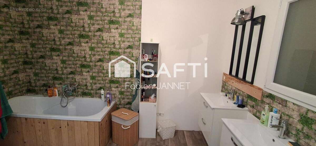 Maison 130 m² à Joudes  - photo 6