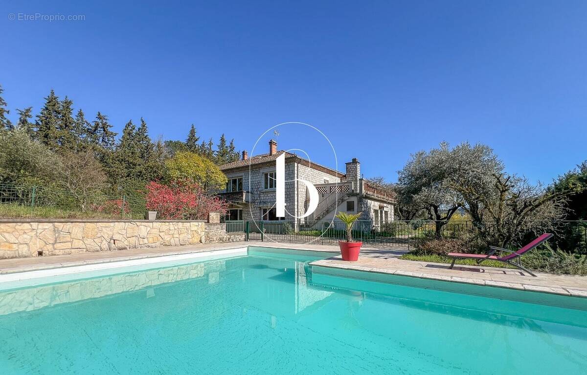 Maison à VALLON-PONT-D'ARC