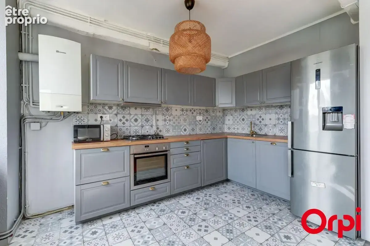 Grand appartement type T3 de 75 m2 avec vue sur le Rhône et à deux pas du parc de la Tête d’or - photo 7