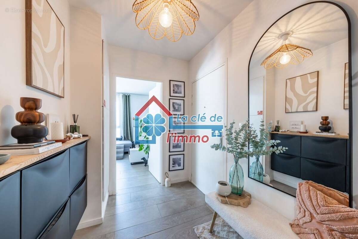 Appartement à MOISSY-CRAMAYEL