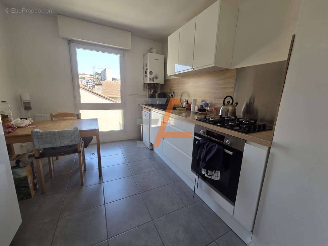 Appartement à SAINT-ETIENNE