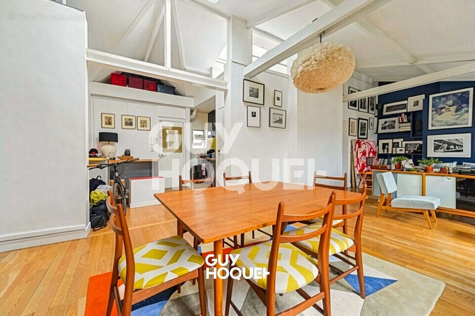 Appartement à PARIS-10E