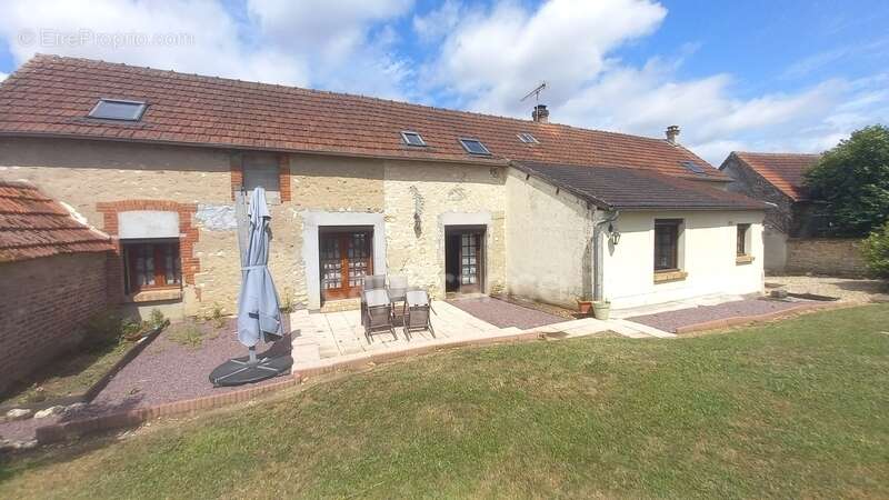 Maison à SAINT-MARCEL