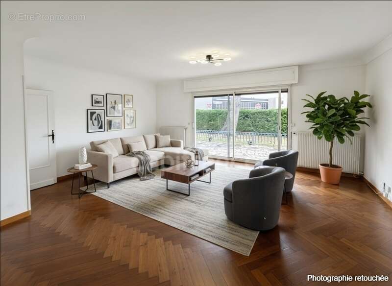 Commerce à LA TESTE-DE-BUCH