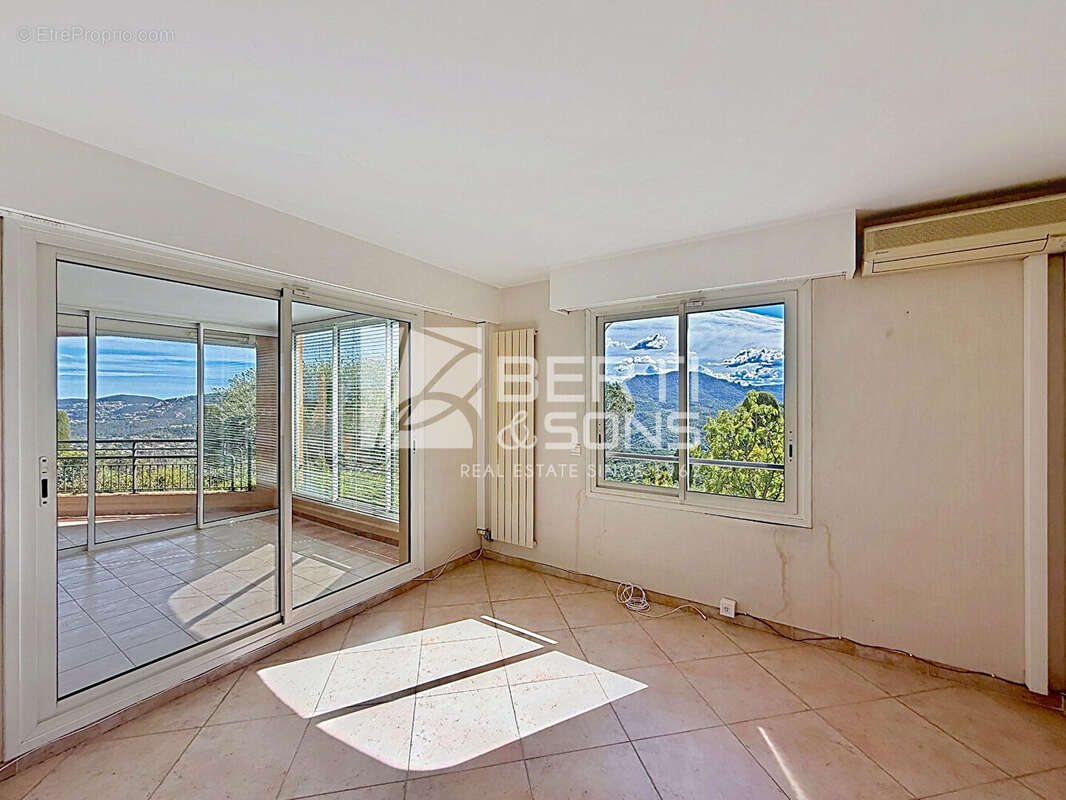 Exclusivite - mandelieu domaine le grand duc -  appartement 3 pieces rdj surélevé et jardin avec vue mer et esterel ! - photo 11