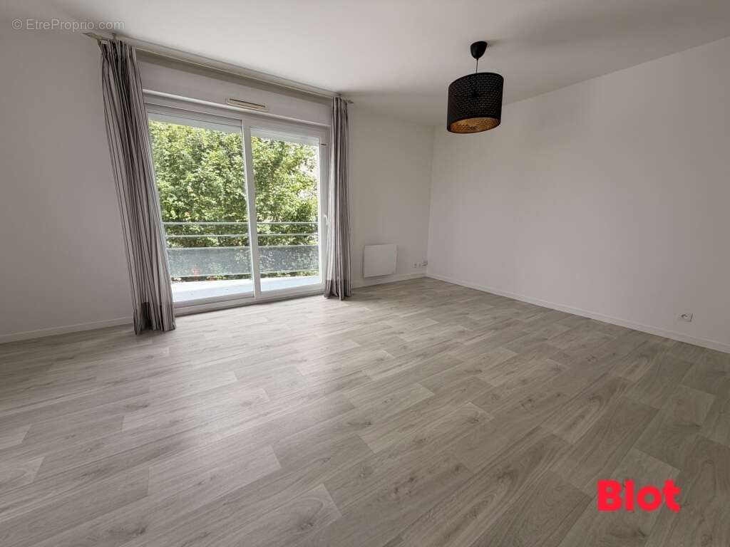 Appartement à CHAVAGNE