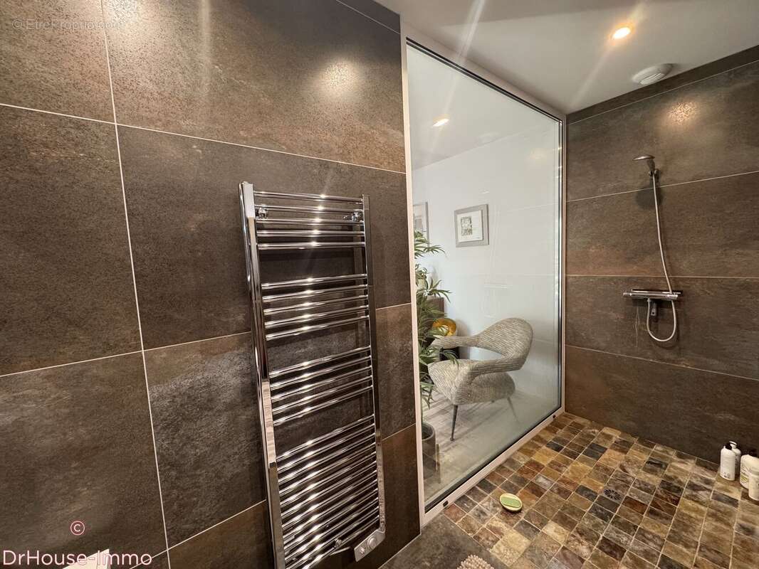 Maison 250 m² à Boulazac  - photo 6
