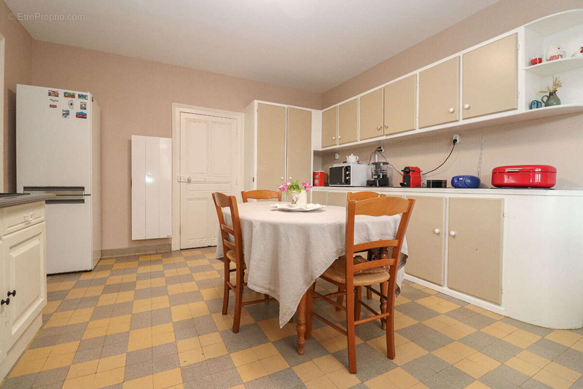 Appartement à PLOMBIERES-LES-DIJON