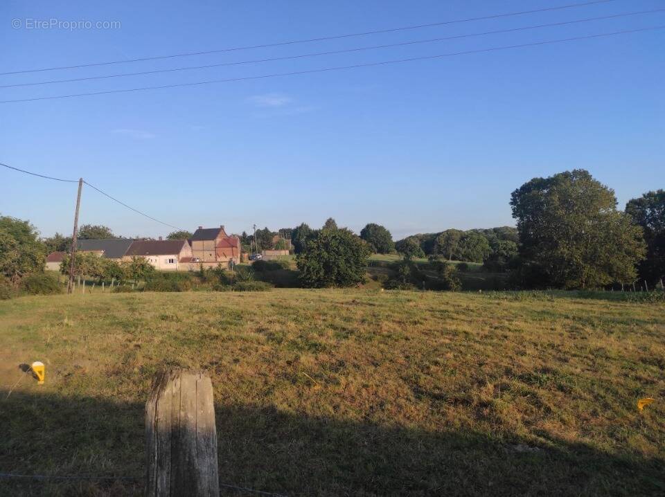 Terrain à ETREPAGNY