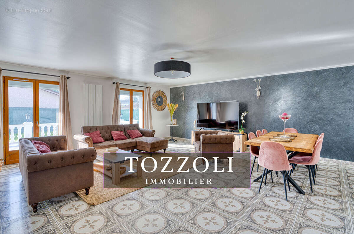 Maison à L'ISLE-D'ABEAU