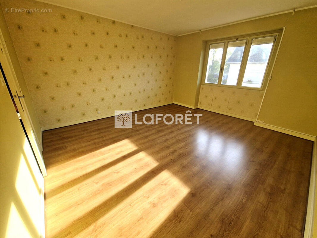 Appartement à ARC-LES-GRAY