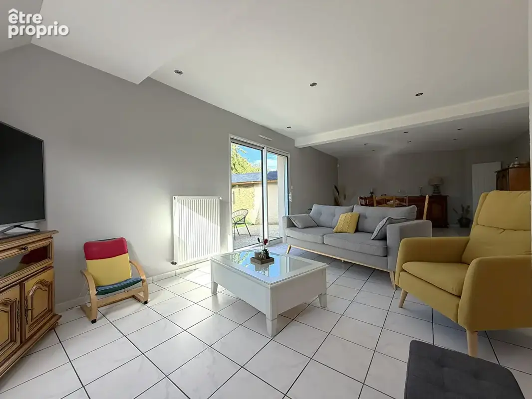 Le neubourg ? maison familiale avec suite parentale en rez-de-chaussée, double garage et jardin clos - photo 3