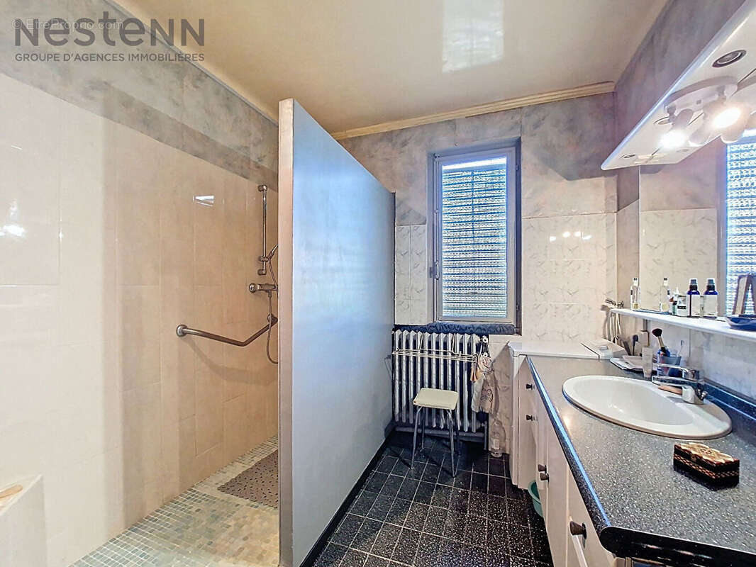 Maison à VILLEVIEILLE