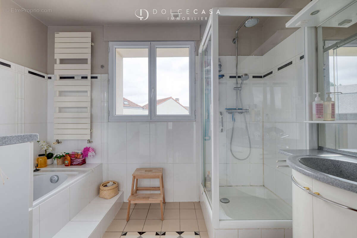 Maison à BRY-SUR-MARNE