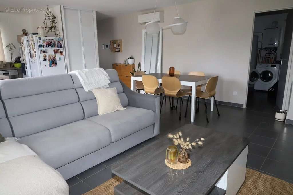 Maison à LA TOUR-DU-CRIEU