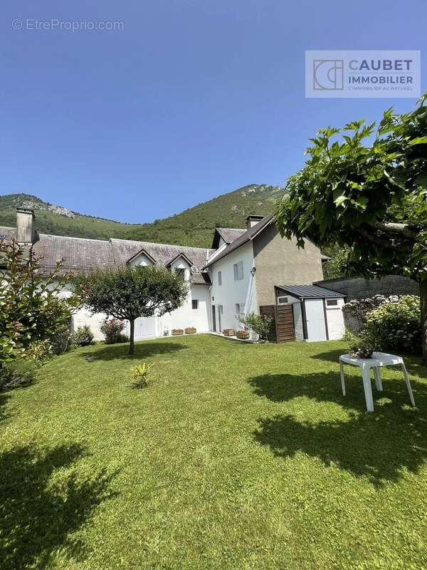 Maison à CAMPAN
