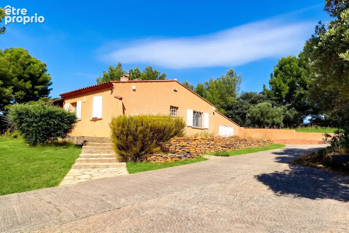 Photo Maison à Saint-Cyr-Sur-Mer au prix de 640 000€