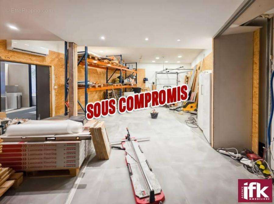 Horbourg-Wihr : Local commercial 327 m² rénové avec vitrines et parkings - photo 5