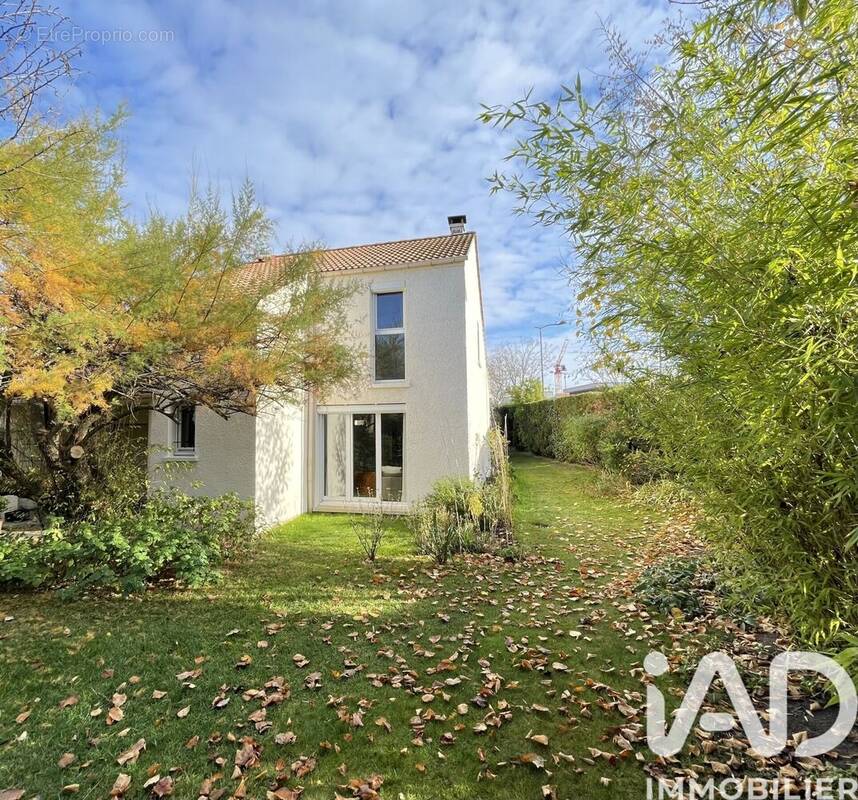 Photo 1 - Maison à CHATOU