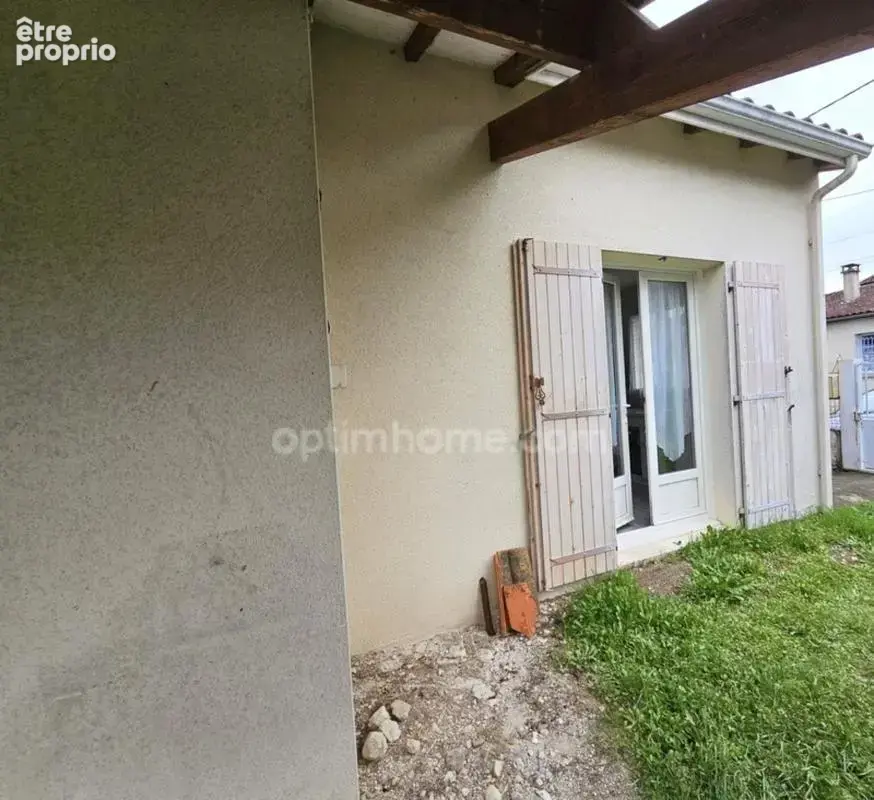 Maison à RUELLE-SUR-TOUVRE