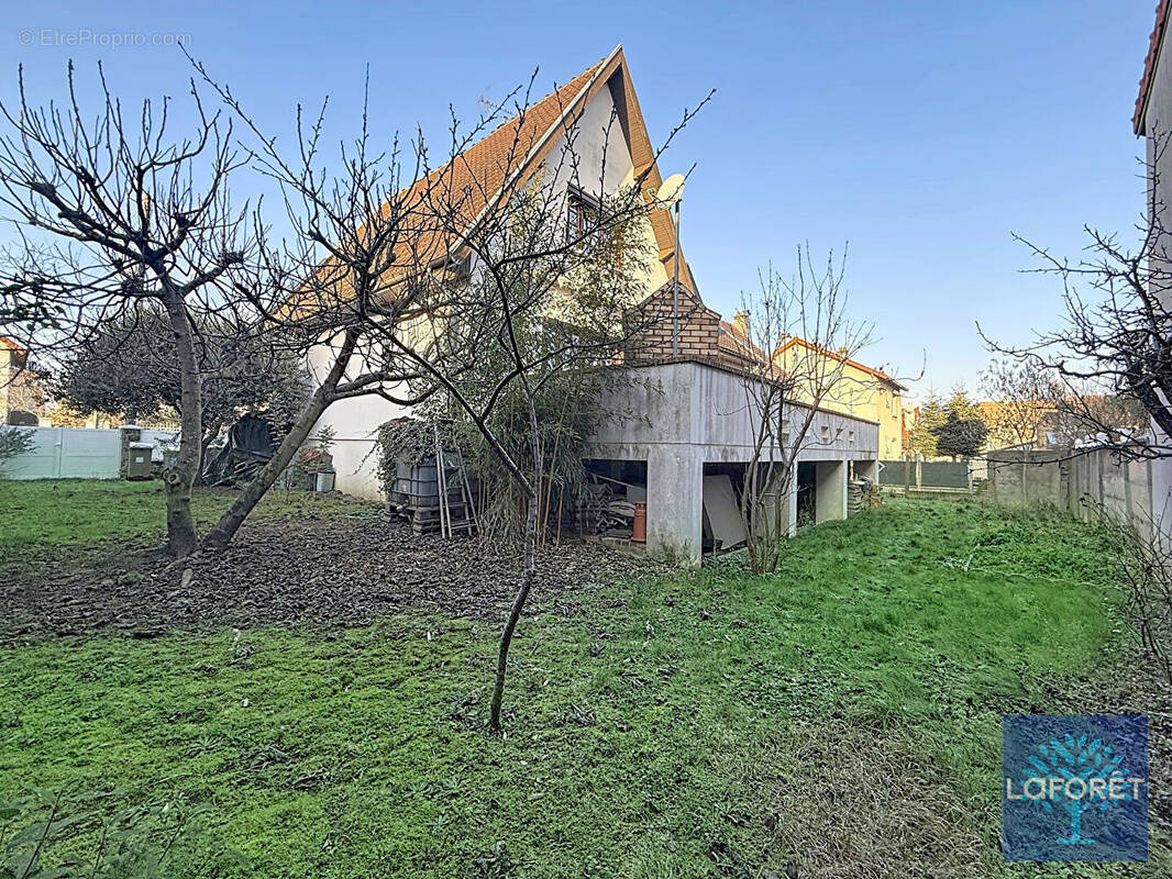 Maison à VIGNEUX-SUR-SEINE