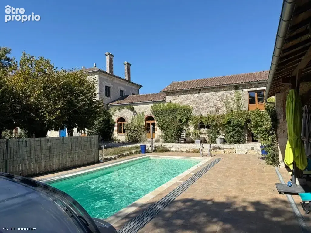 Superbe Ancien Prieuré Bien Rénové Avec Piscine, Mares et Parc Clos - photo 36